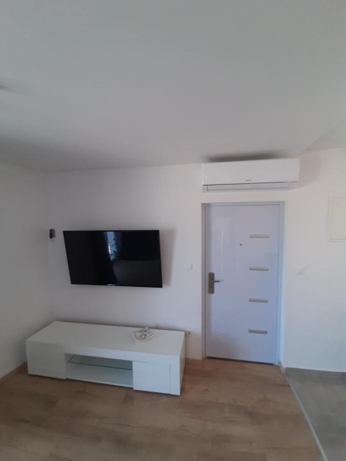 Penthaus Apartment N&M Baska Voda Luaran gambar