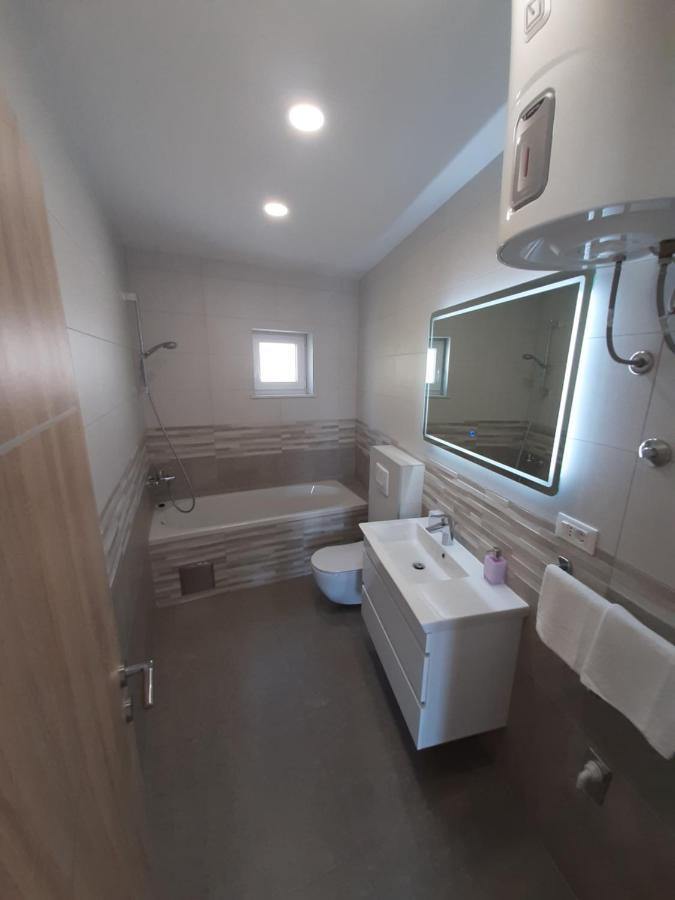 Penthaus Apartment N&M Baska Voda Luaran gambar