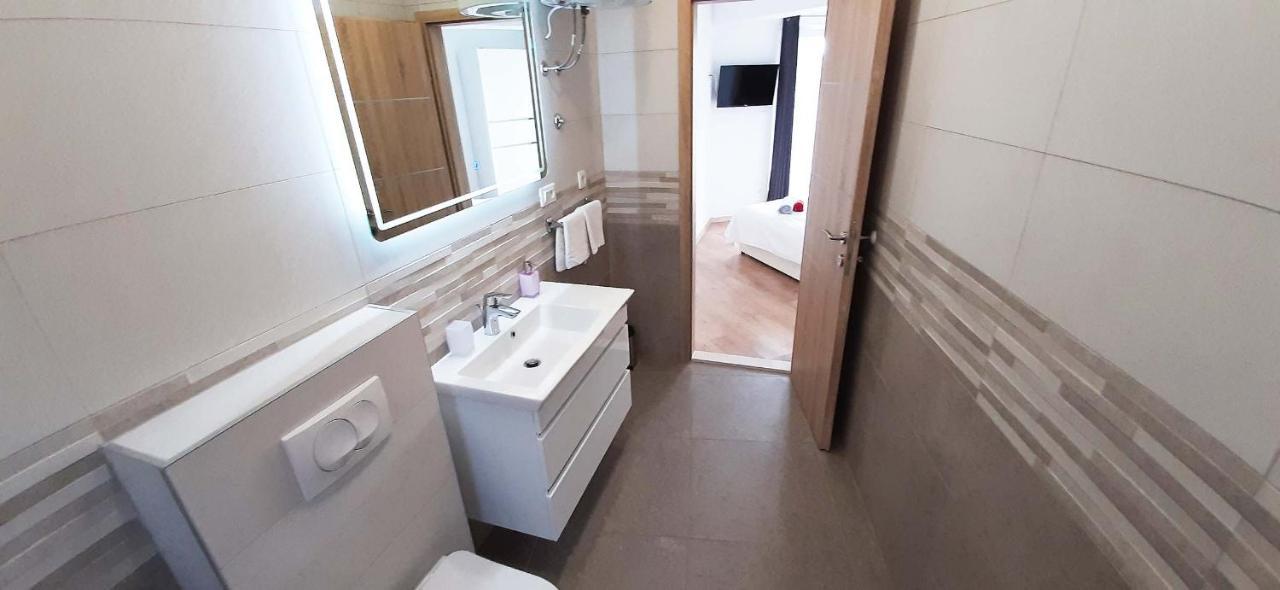 Penthaus Apartment N&M Baska Voda Luaran gambar