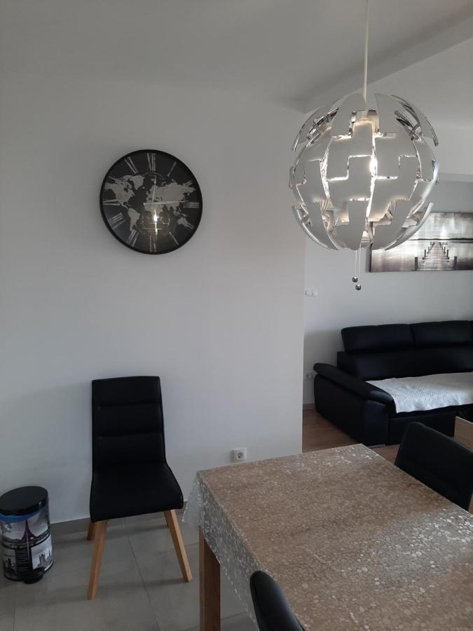 Penthaus Apartment N&M Baska Voda Luaran gambar